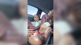 Ebony Lesbians Pussy Rubbing In Car